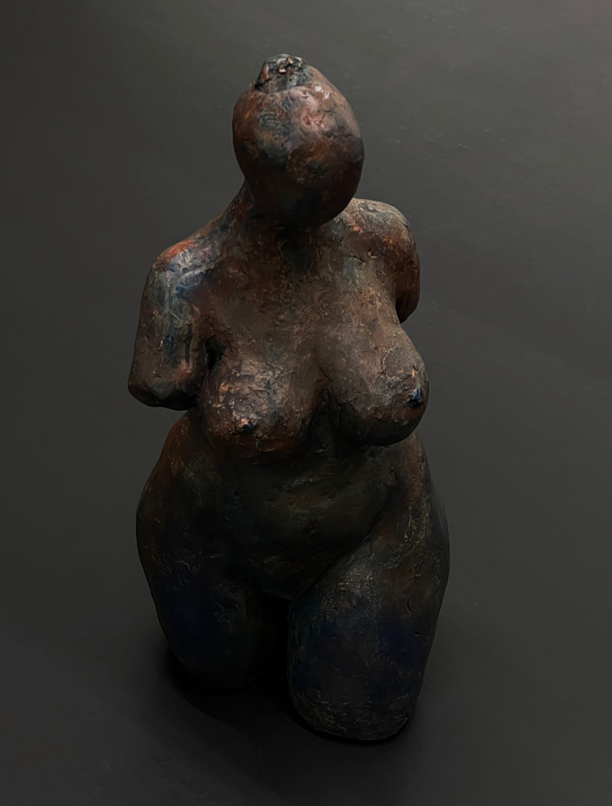 Torso, skulpturer av Turid Brunsvik Kvalheim, H: 24 cm B: 11 cm