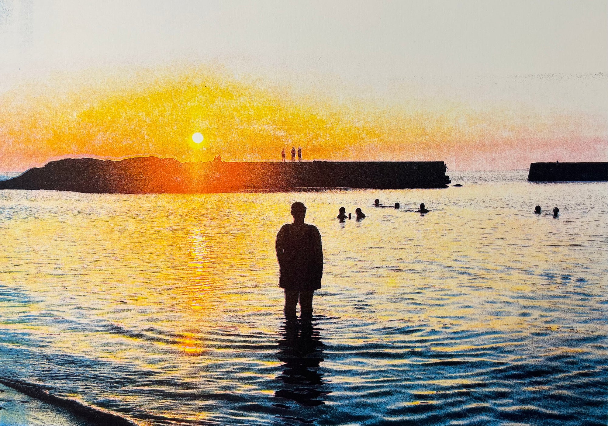 In a sea of embers, silketrykk / serigrafi av Hilde Rosenberg Bamarni, 49 x 34 cm motiv (70 x 50 cm ark)