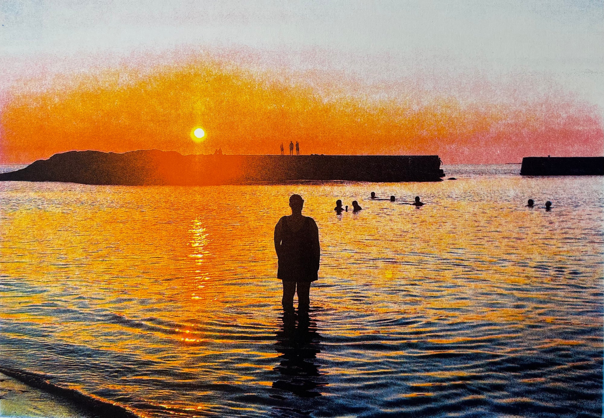 In a sea of embers, silketrykk / serigrafi av Hilde Rosenberg Bamarni, 49 x 34 cm motiv (70 x 50 cm ark)