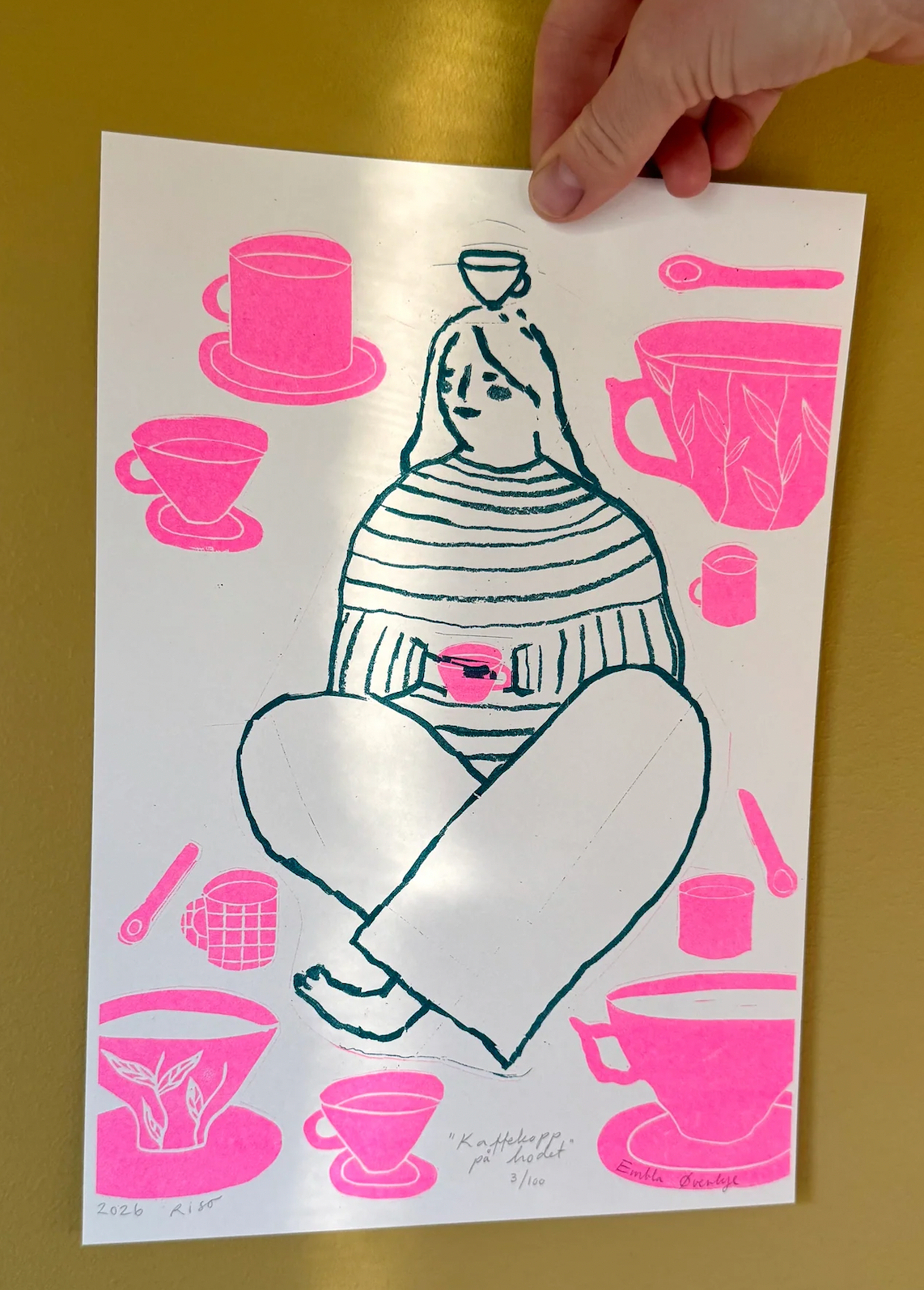 Kaffekopp på hodet, risoprint av Embla Øverbye, 21 x 29,7 cm (ark)