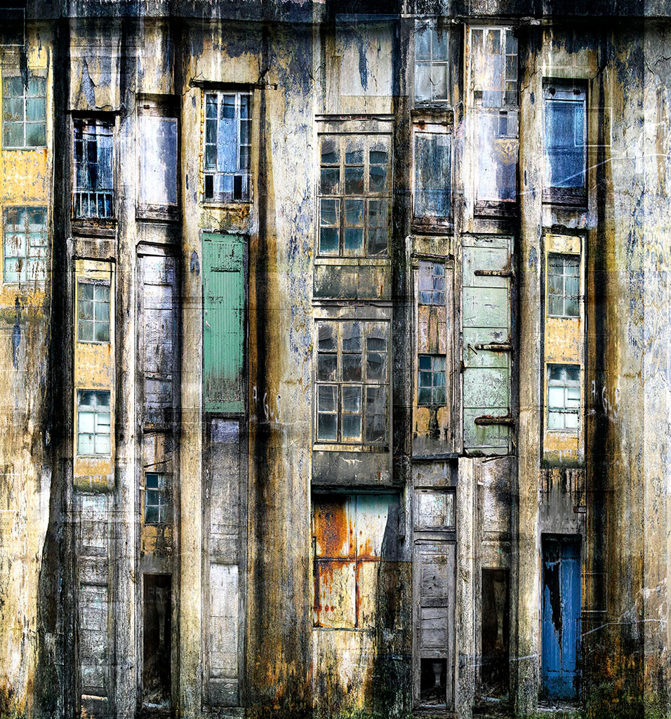 Den blåe døren til høyre