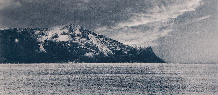In my horizon, silketrykk / serigrafi av Hilde Rosenberg Bamarni, 89 x 40 cm motiv (95,5 x 49 cm ark)