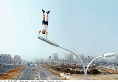 Li Wei. (f. 1970)« Bright apex»  2007. Photo 100 x 67 cm. 