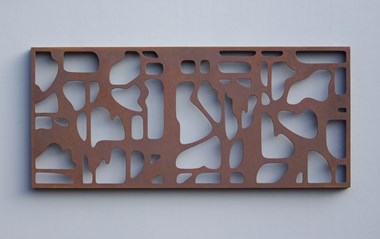 «Utan tittel», 35 x 78 x 3 cm, rustpatinert stål. Pris: 9.500. (SOLGT) 